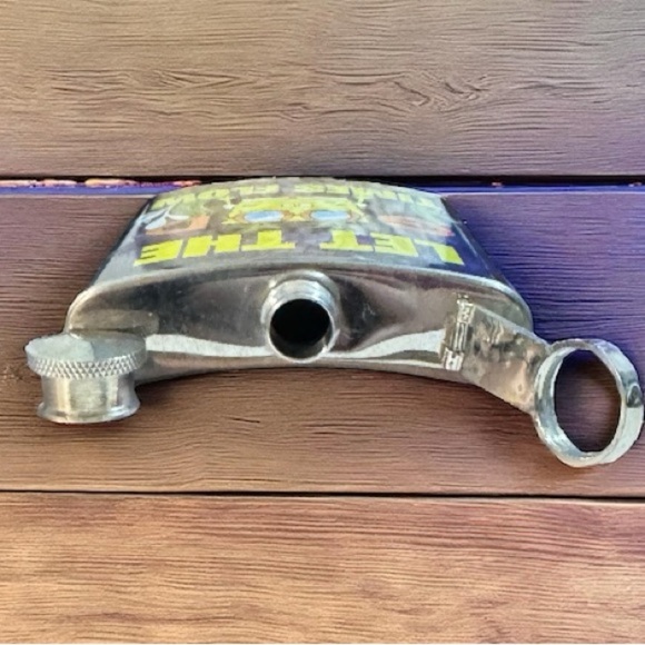 SpongeBob Flask Let the Good Times Flow 7oz Stainless Steel 2020 Nickelodeon - Picture 7 of 8